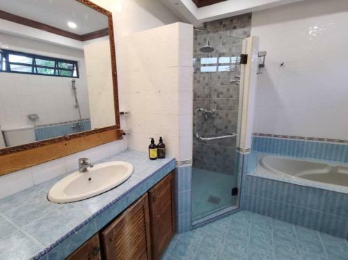 Seremban Resort Villa 163 By Vale Pine