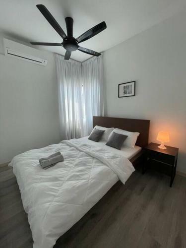 Five Bedrooms Residential Home With Free Wifi