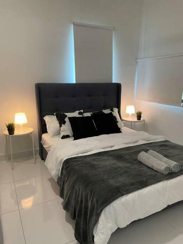 Five Bedrooms Residential Home With Free Wifi