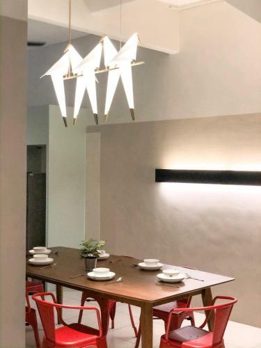 Hostal J Residence