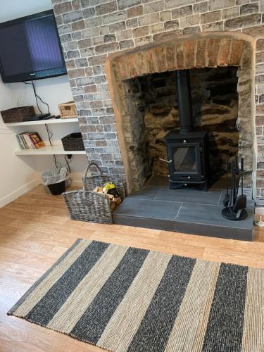 Miners Cottage Wales Sleep 8 Log Burner Pool Table