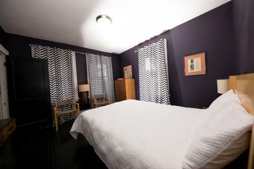 Hopkins Park Bed And Breakfast