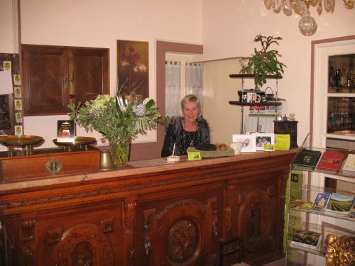 Hotel Auberge Du Val Des Bois