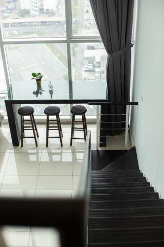 Maritime Suite Apartment By Dwell