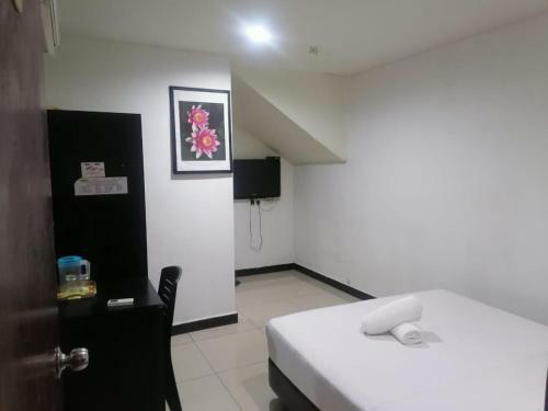 Oyo 90392 Pulai City Hotel