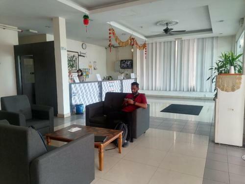 Oyo 90392 Pulai City Hotel
