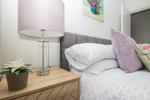 52 Madeira Park Flat 6
