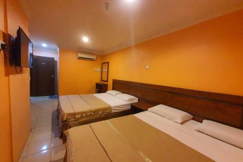 Highway Budget Hotel