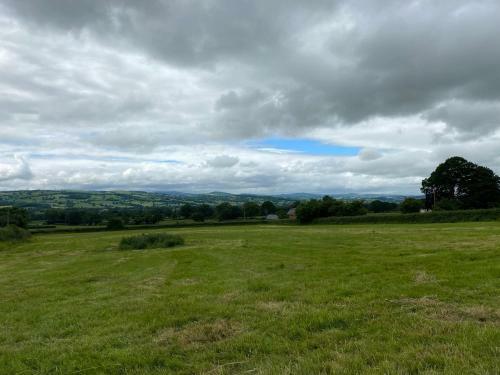 Boutique Bell Tent- Camp Quiet Mountain North Wales