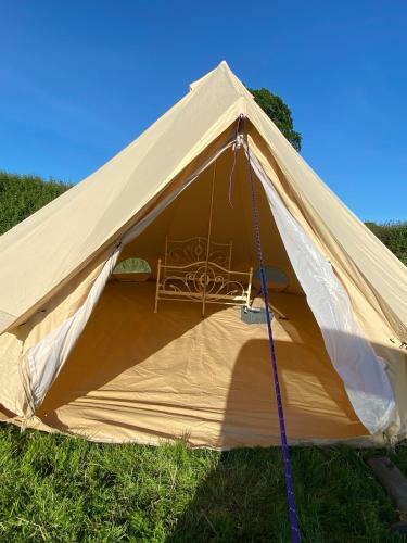 Boutique Bell Tent- Camp Quiet Mountain North Wales