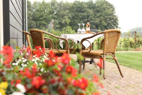 Bed & Breakfast Recreatieboerderij 't Schutje