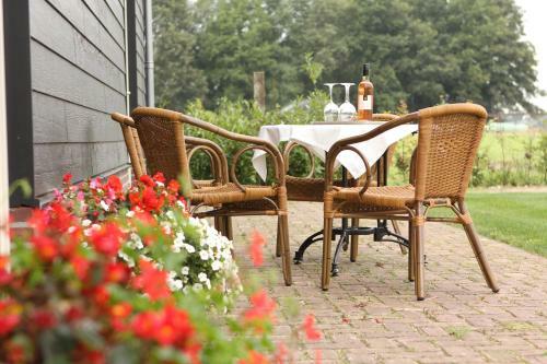 Bed & Breakfast Recreatieboerderij 't Schutje