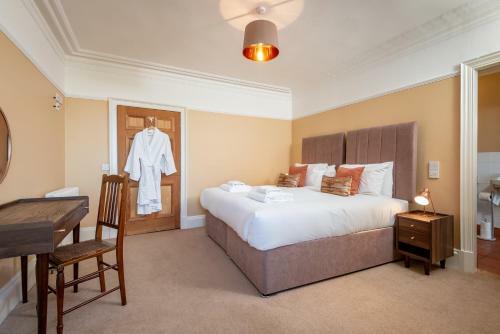 Easter Kincaple Farmhouse, Sleeps 16, St Andrews
