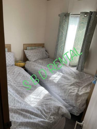 Summer Breeze Deluxe Caravan Rental