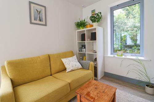 Modern Holiday Home Central St Merryn