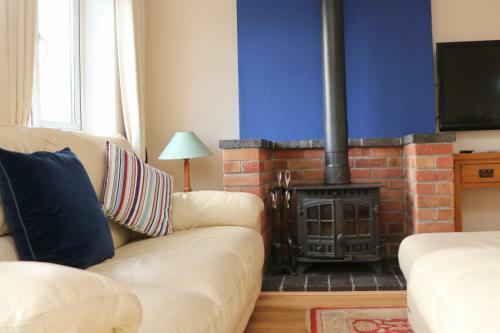 Holiday Bungalow, Short Drive To 7 Beaches!