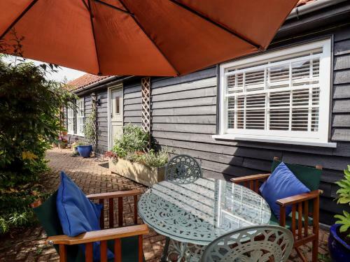 Courtyard Cottage, Poplar Farm Barn