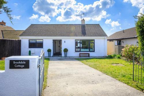 Brook Cottage 1.5 Miles From The Beach