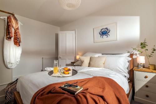 Littlefields - Stylish, Modern Cottage With Large Garden, Close To Beach