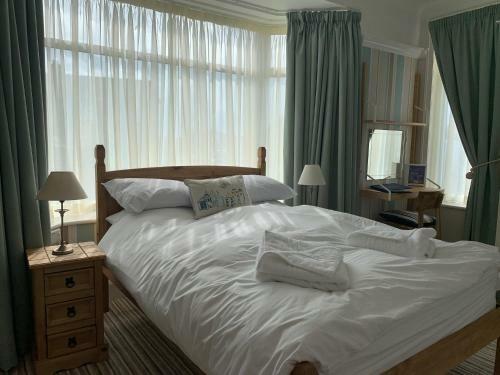 Bed & Breakfast Holly Trees