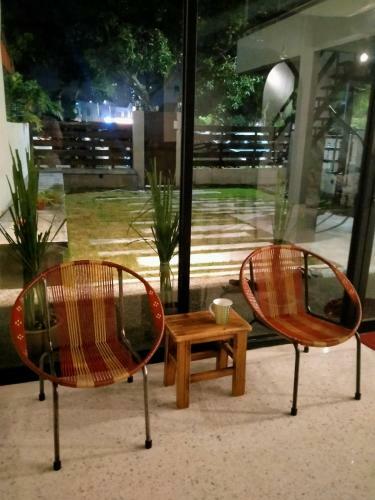 Hostal Alimama Guesthouse Melaka With Balcony