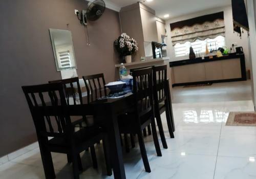 I - Laksamana Homestay