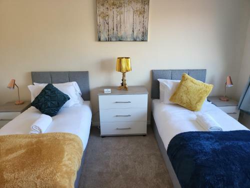 Beautiful 2-bedroom Service Apartment With Free Parking