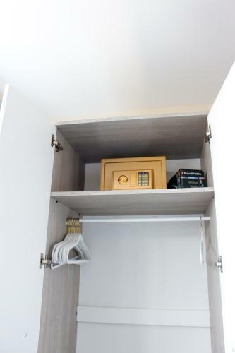 Beautiful 2-bedroom Service Apartment With Free Parking
