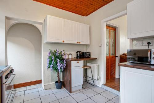 Staywhenever Nwt- 4 Bedroom House, King Size Beds, Sleeps 9