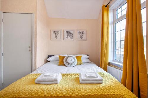 Staywhenever Nwt- 4 Bedroom House, King Size Beds, Sleeps 9