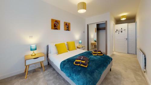 Luxury 2 Bed Apartment With Parking Near London