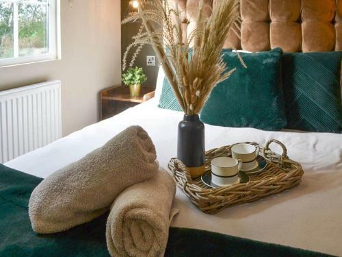 Aintree Lodge - Hot Tub - Northumberland