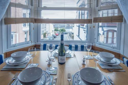Starfish Apartment - 2 Bedroom Apartment - Tenby