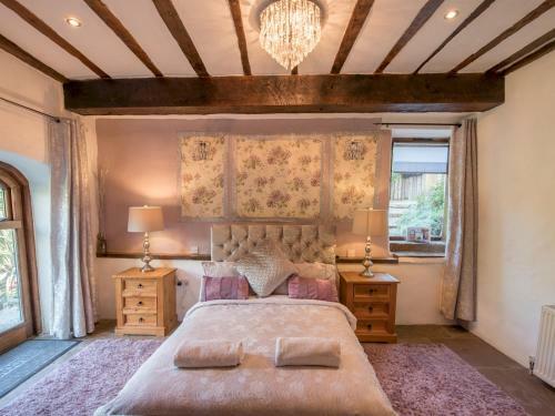Pass The Keys Spacious Converted Barn With Hot Tub Sleeps 8