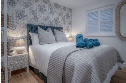 Midnight - 2 Bedroom Apartment - Tenby