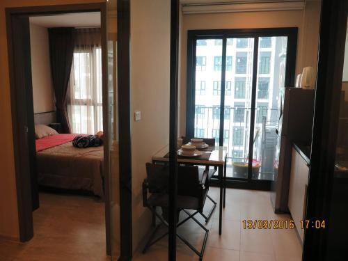 Central Pattaya Near Hilton 1 Br Poolseaview 8