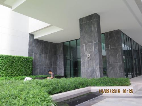 Central Pattaya Near Hilton 1 Br Poolseaview 8