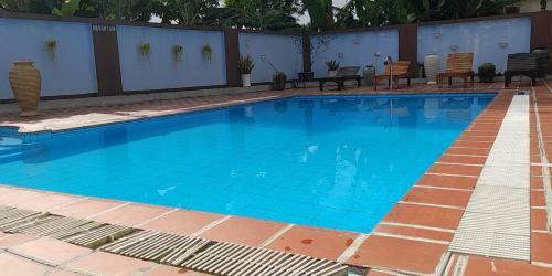 Rose Garden Hotel