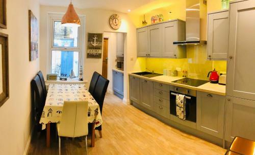 Seascape Cottage, Ventnor