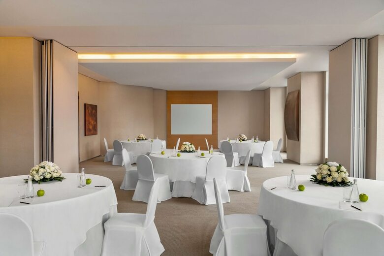 Hotel Shangri-la
