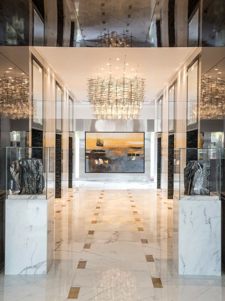 Hotel Shangri-la