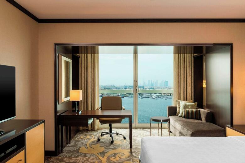 Sheraton Dubai Creek Hotel And Towers