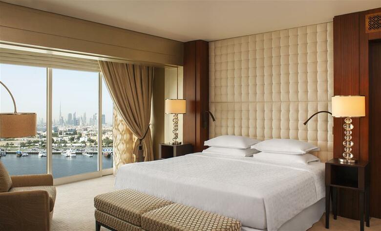 Sheraton Dubai Creek Hotel And Towers
