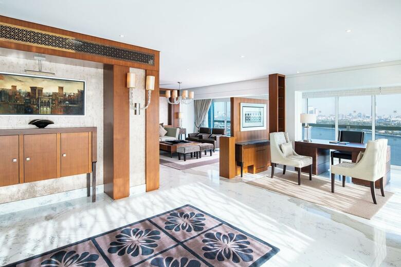 Sheraton Dubai Creek Hotel And Towers