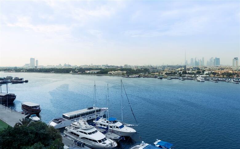 Sheraton Dubai Creek Hotel And Towers