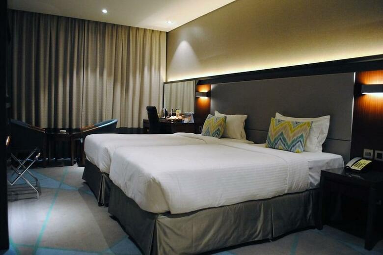 Hotel Versailles