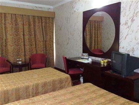 Hotel Versailles
