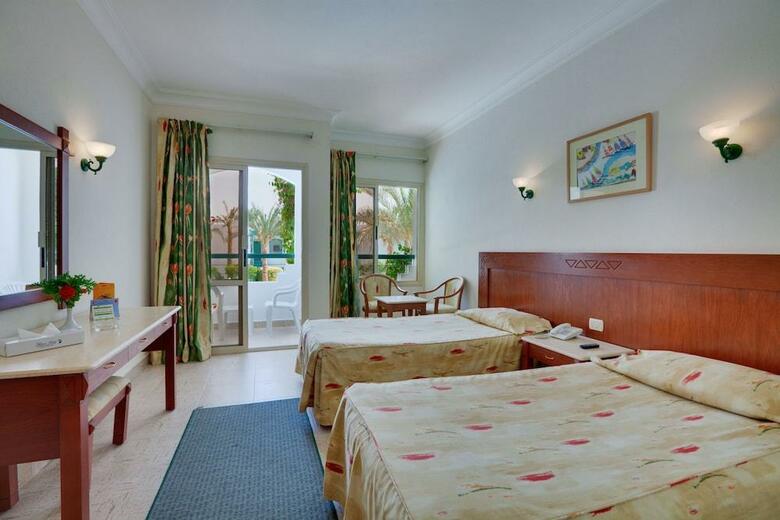 Hotel Falcon Hills