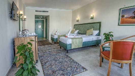 Hotel Falcon Hills