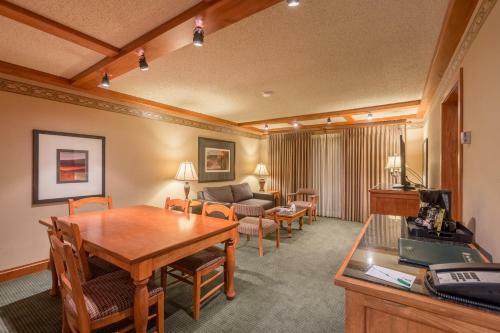 Hotel Banff Park Lodge
